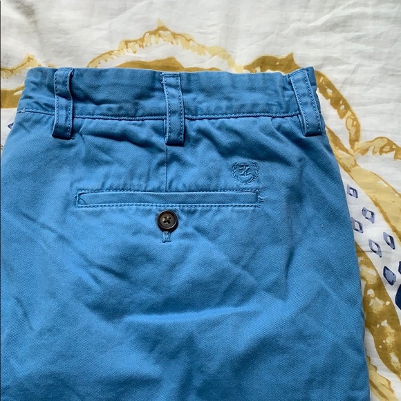 Men’s Izod Pacific Blue Chino Shorts - Picture 2 of 6
